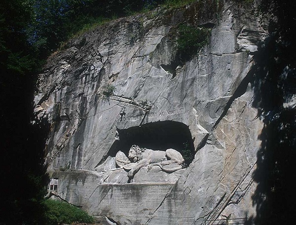 Loewenwdenkmall, the lion of Lucerne, Switzerland photo.